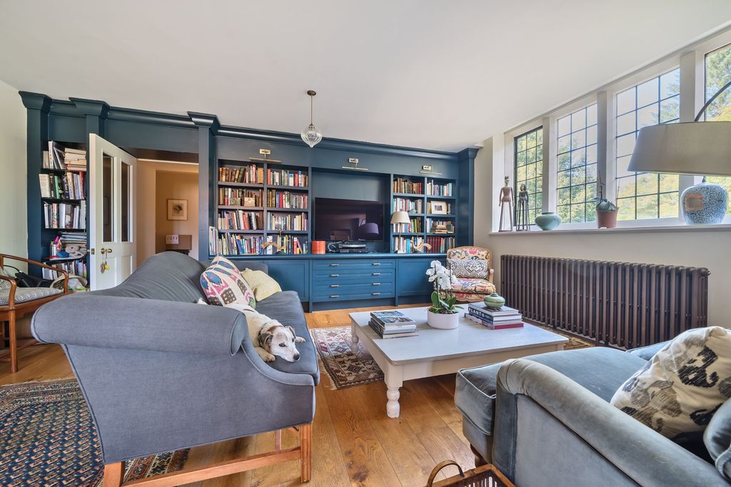 Property photo 1 of 17 Sitting / Dining Room