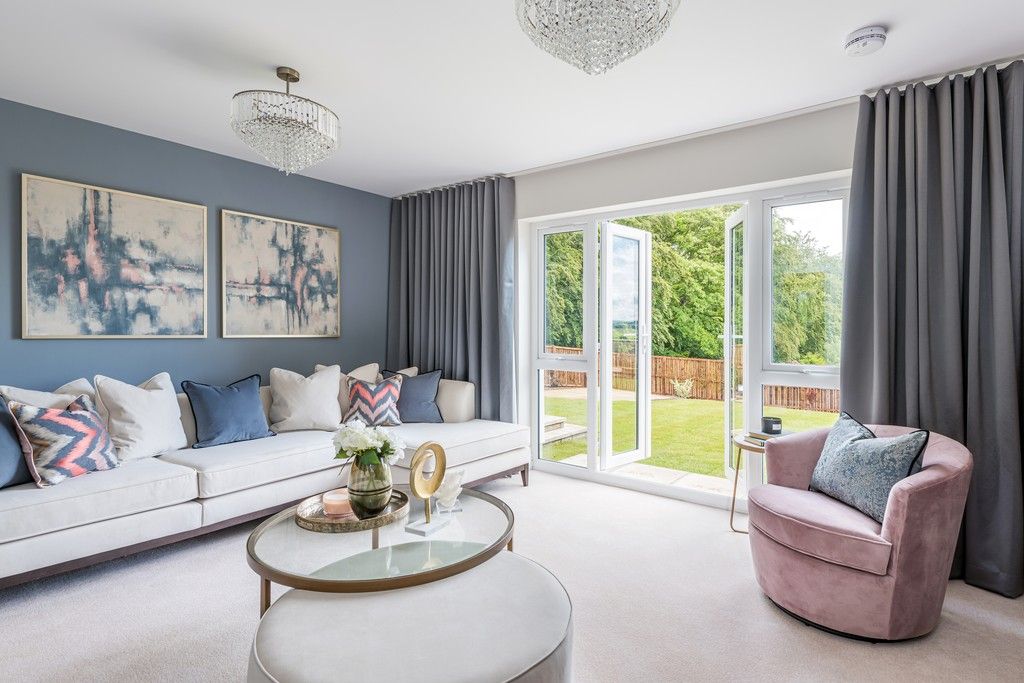 Property photo 3 of 14 5 Bedroom Home For Sale | Lounge | cala Homes