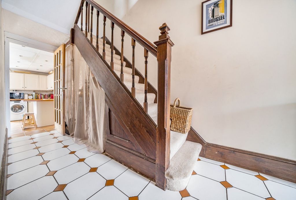 Property photo 2 of 13 1341333-8-689c5Ea...