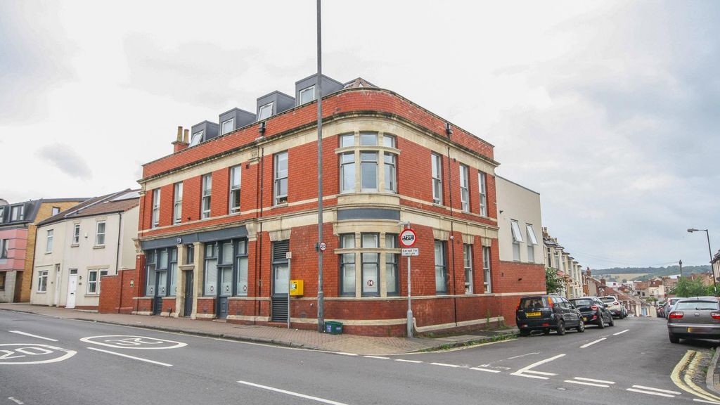 Property photo 2 of 10 Img_1028.Jpg