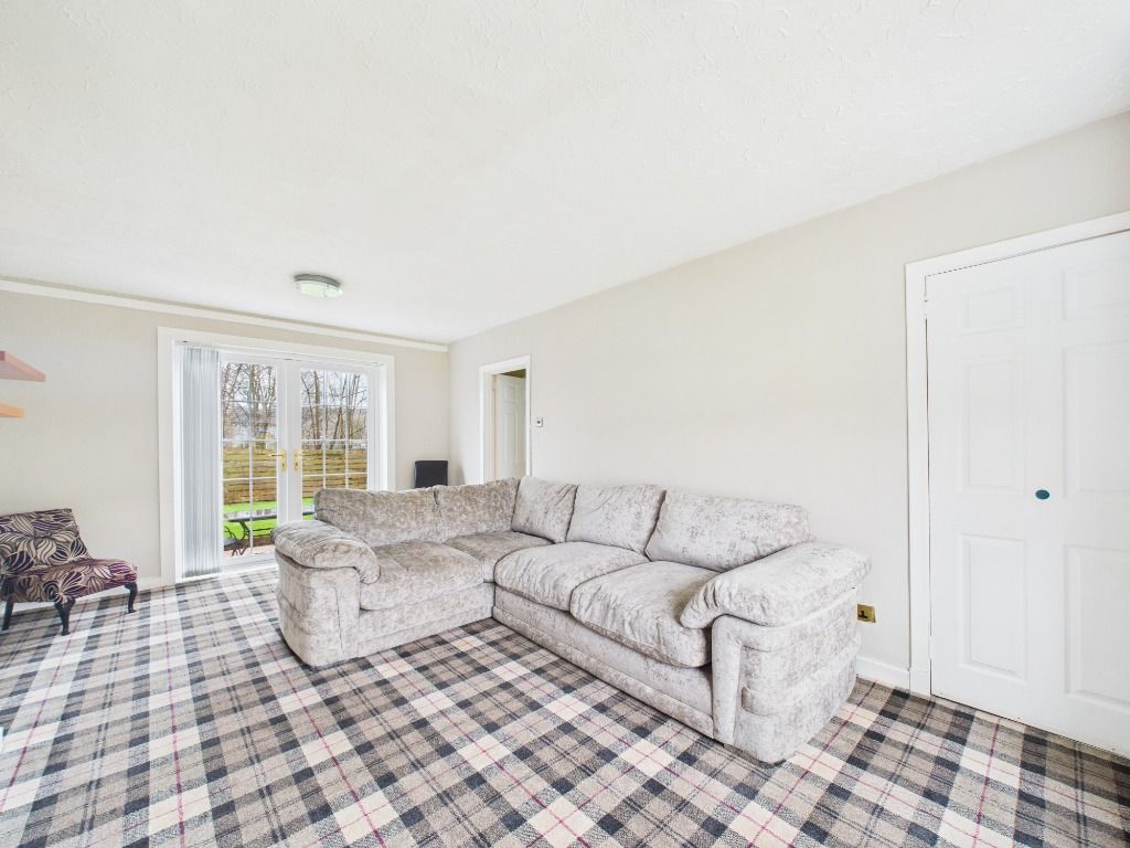 Property photo 2 of 23