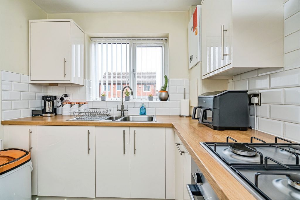 Property photo 3 of 14