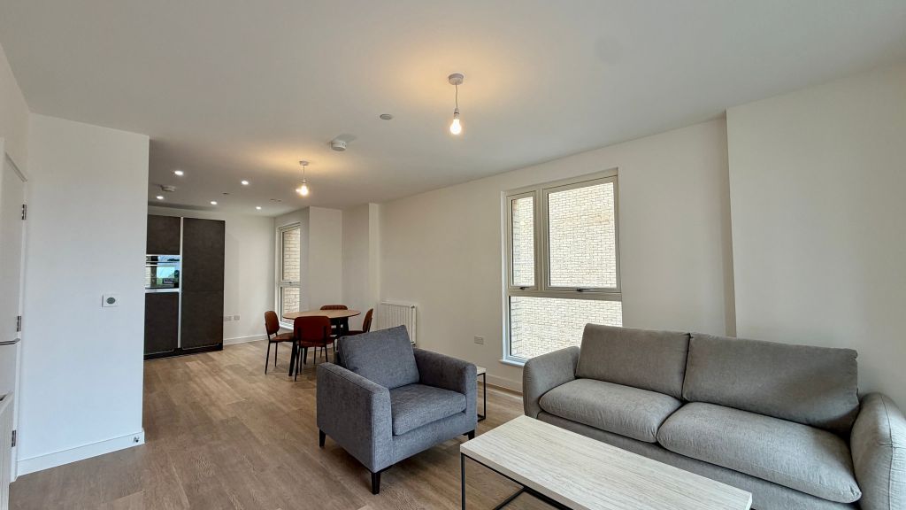 Property photo 1 of 19 Living Room
