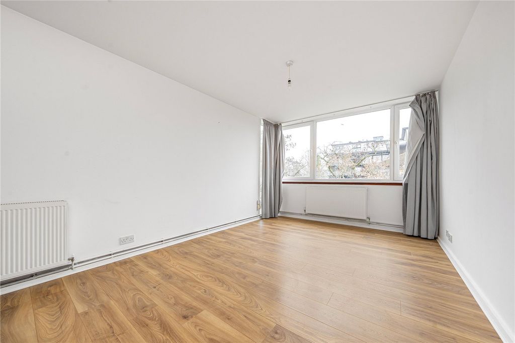 Property photo 3 of 11 Picture No. 05