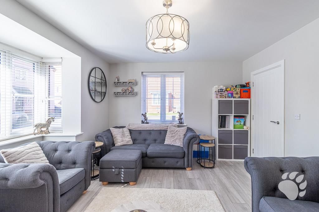 Property photo 3 of 36 Lounge