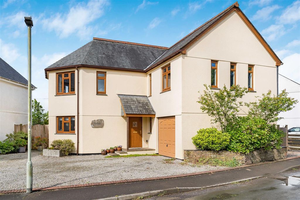 Property photo 1 of 34