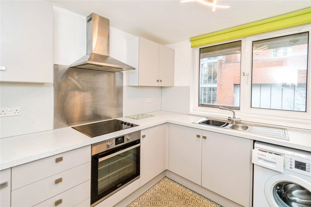 Property photo 2 of 15 Picture No. 10