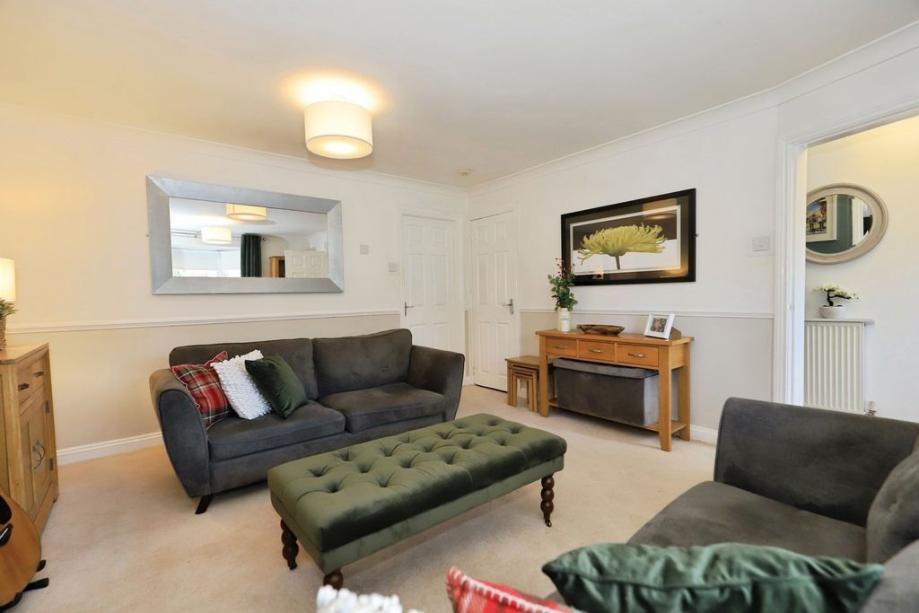 Property photo 2 of 20 Pbox-Img.Jpg