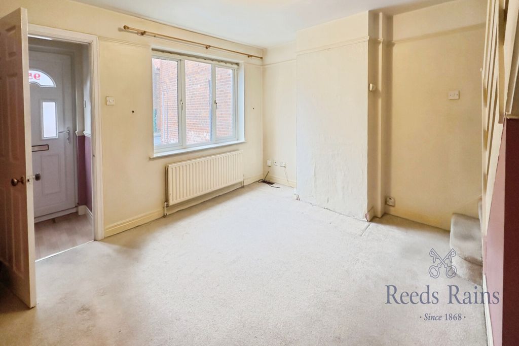 Property photo 2 of 10 Lounge