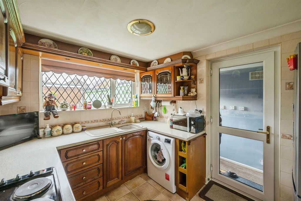 Property photo 3 of 21