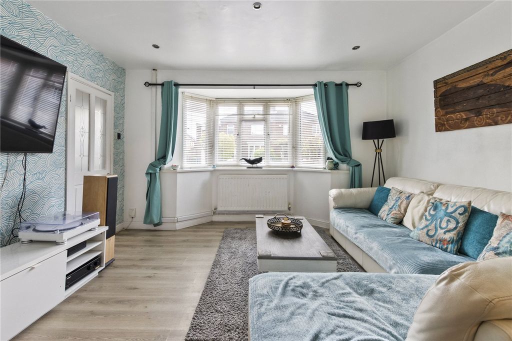 Property photo 2 of 33 Picture No. 06