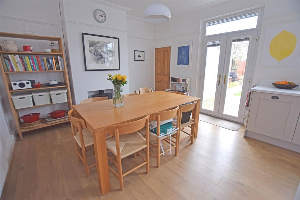 Property photo 3 of 14 Dining Room.Jpg