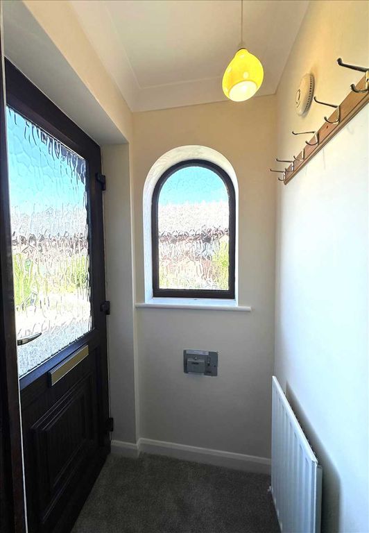 Property photo 2 of 14 Entrance: