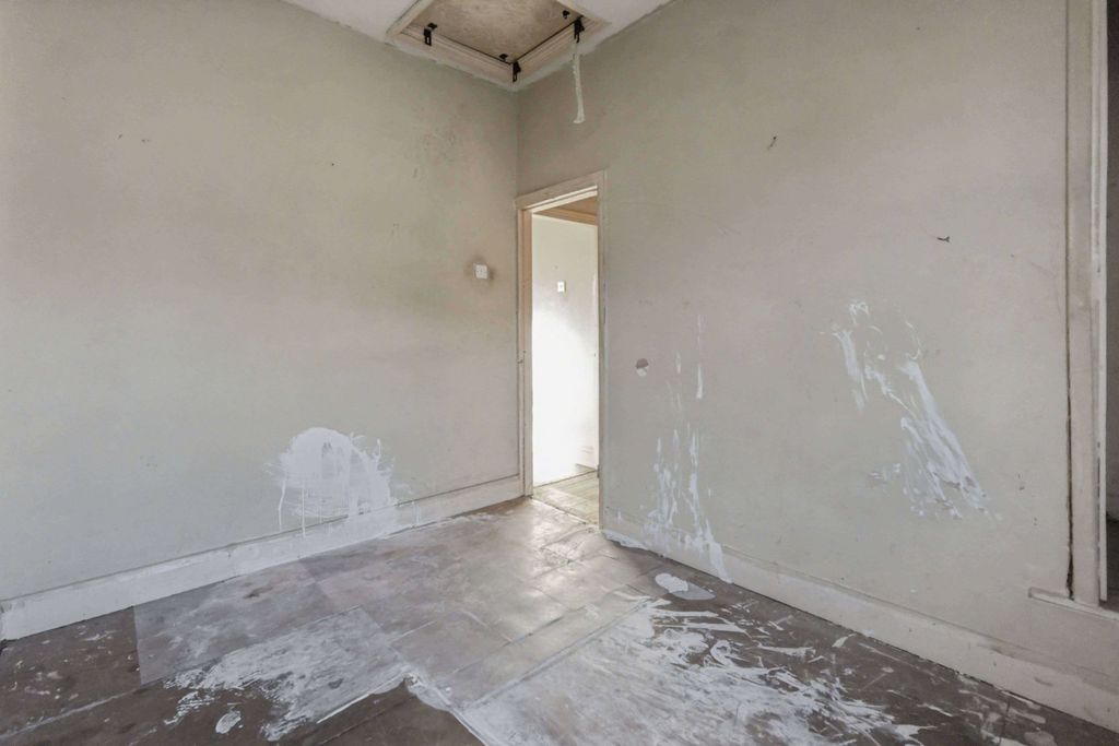 Property photo 2 of 17 29 Banner Street, Liverpool, L15 0Hg