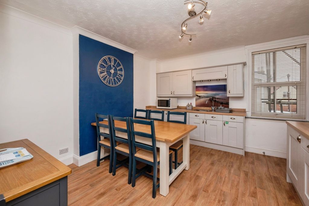 Property photo 2 of 17 Pbox-Img.Jpg