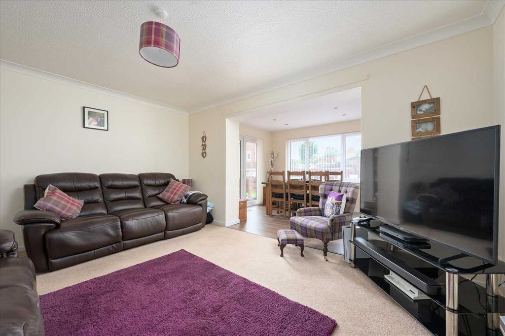 Property photo 3 of 25