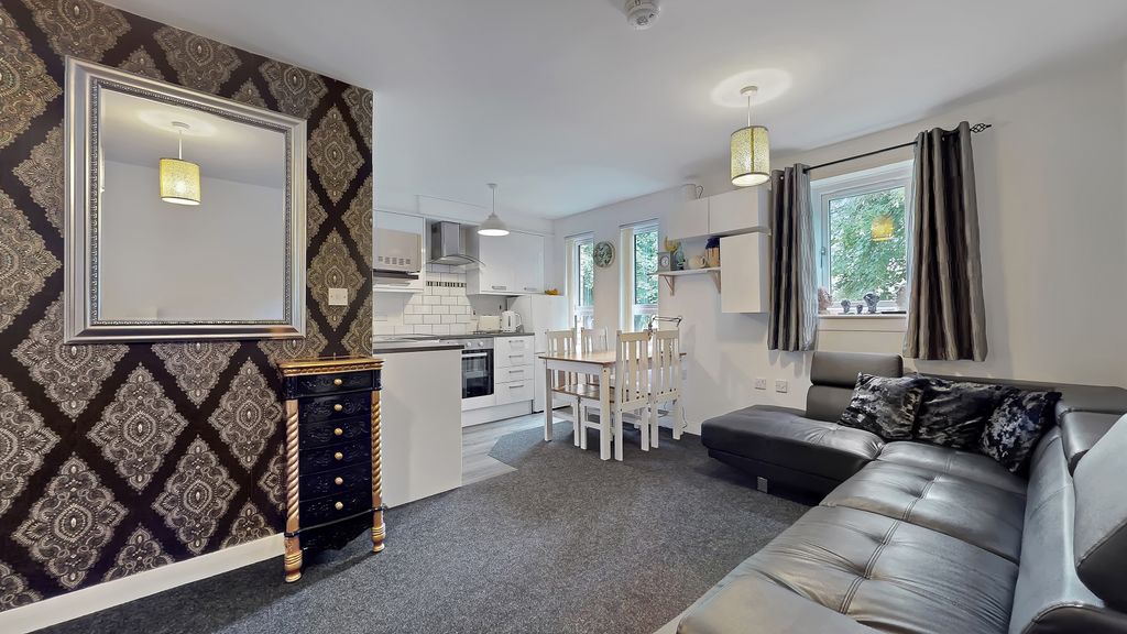 Property photo 3 of 20 19-Print-370 North Woodside Road Flat 1.2_21