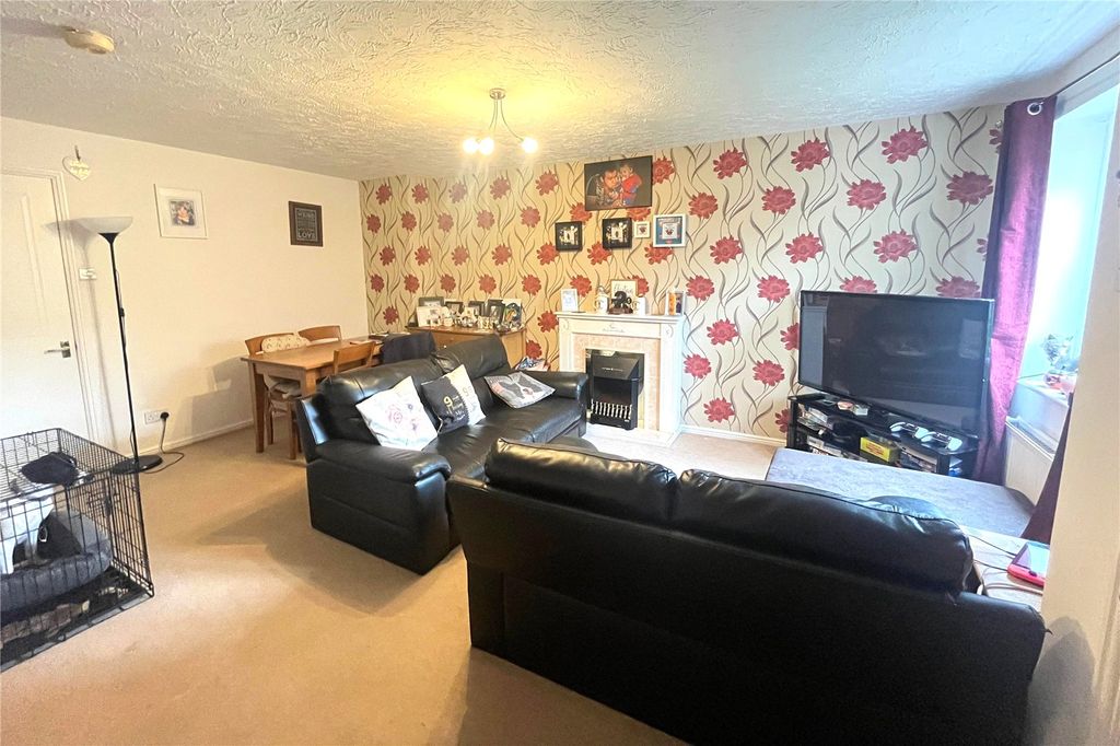 Property photo 2 of 15 Picture No. 32