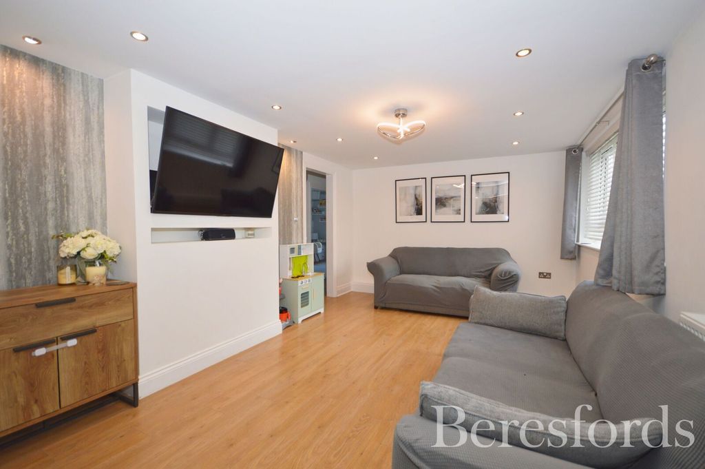 Property photo 2 of 16 Picture No. 05