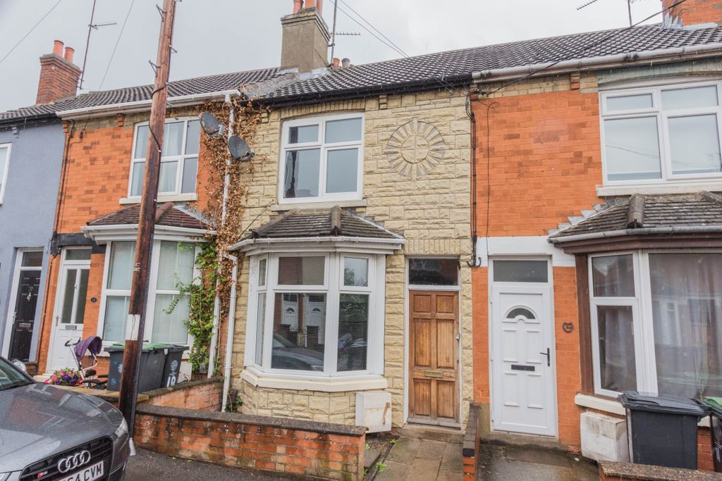 Property photo 1 of 8 Front