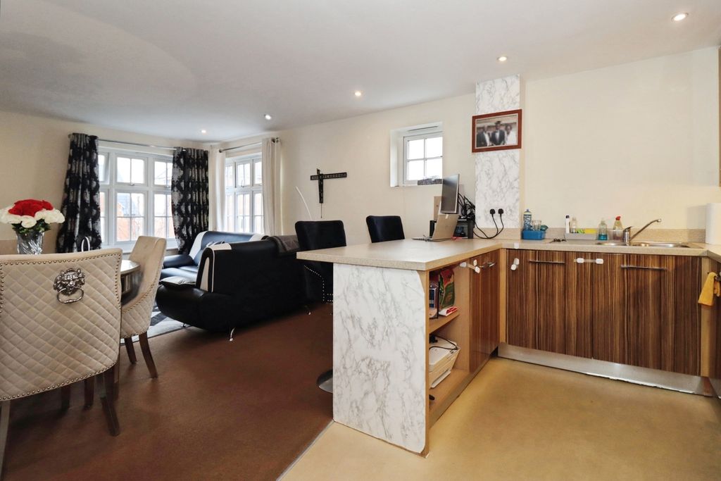 Property photo 2 of 11 Pbox-Img.Jpg