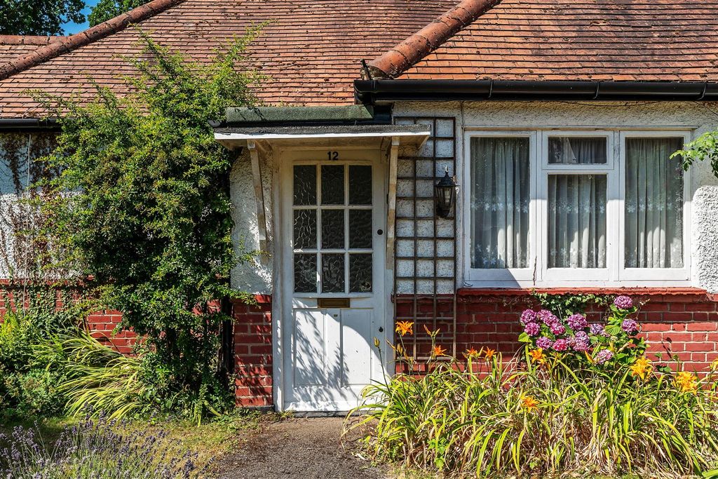 Property photo 2 of 17 12-Harriotts-Lane-19.Jpg