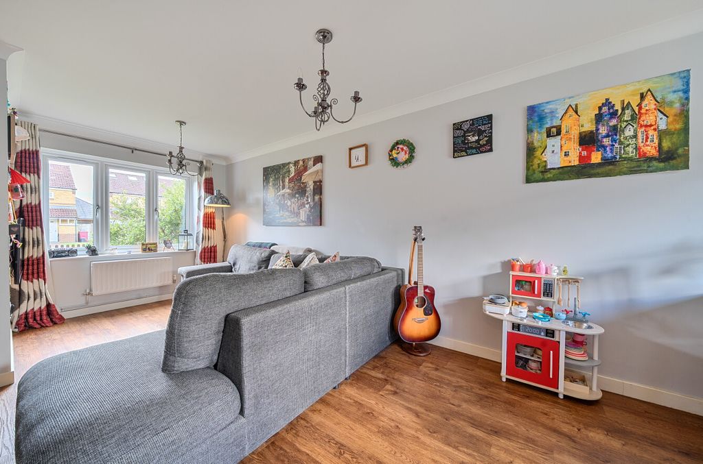 Property photo 3 of 13 1453747-14-6A06d5...