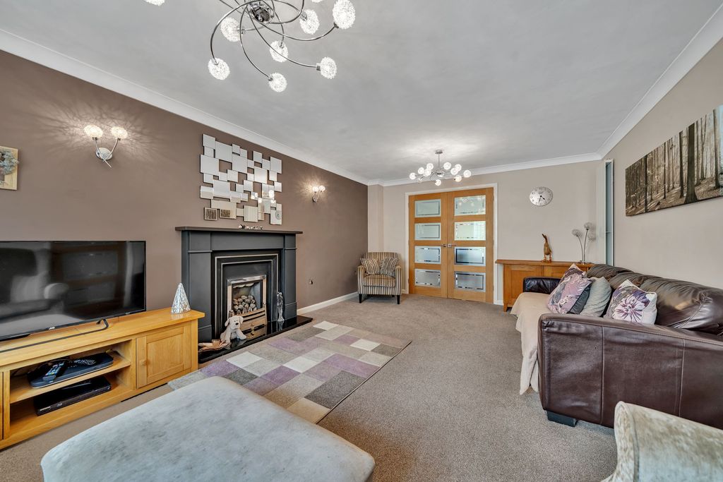 Property photo 3 of 51