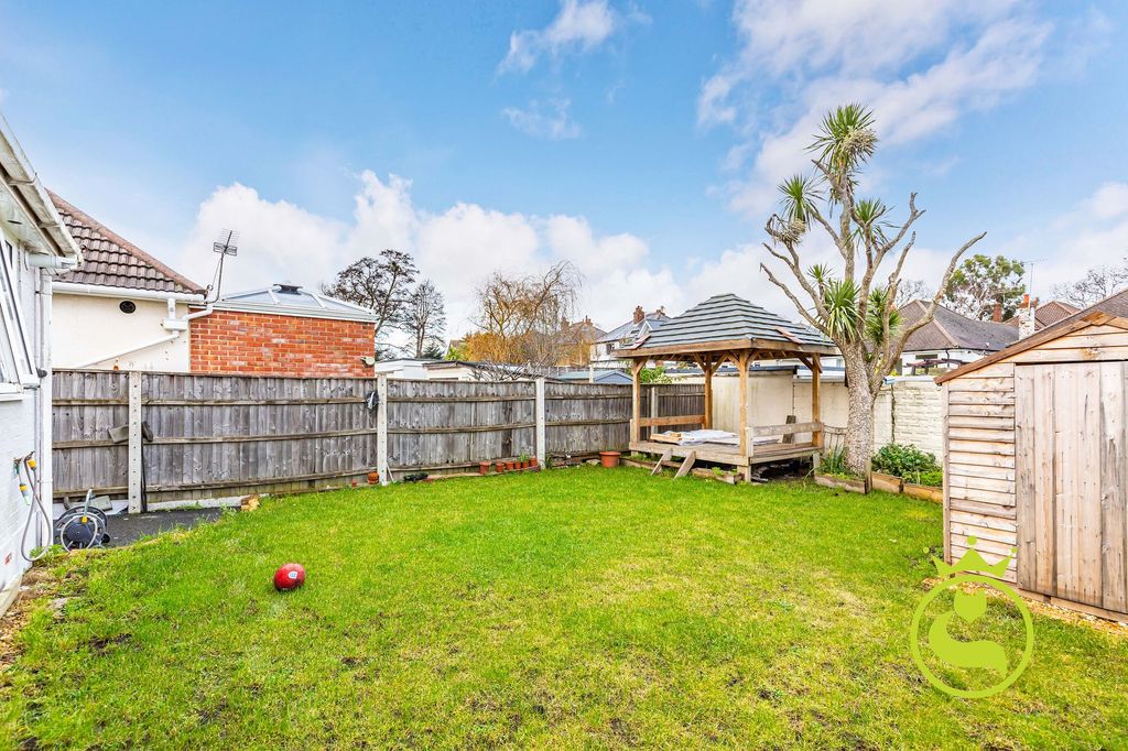 Property photo 2 of 14