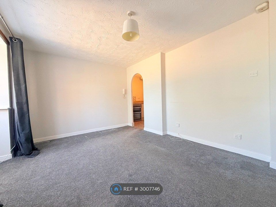 Property photo 2 of 6 Living Room