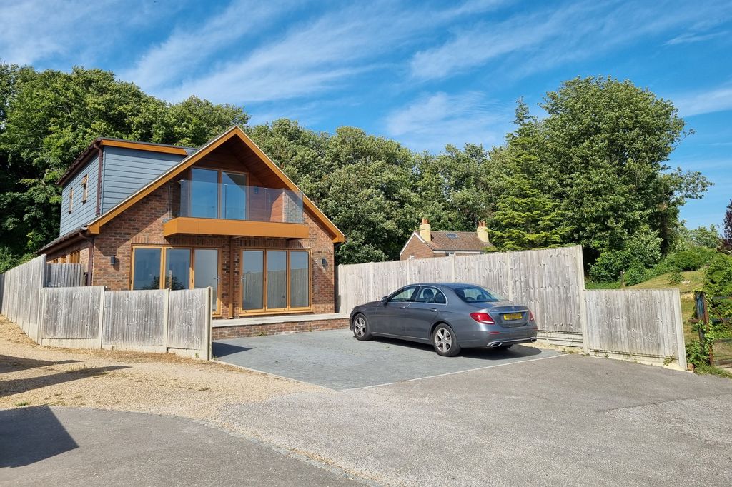 Property photo 1 of 39 20250626_162924