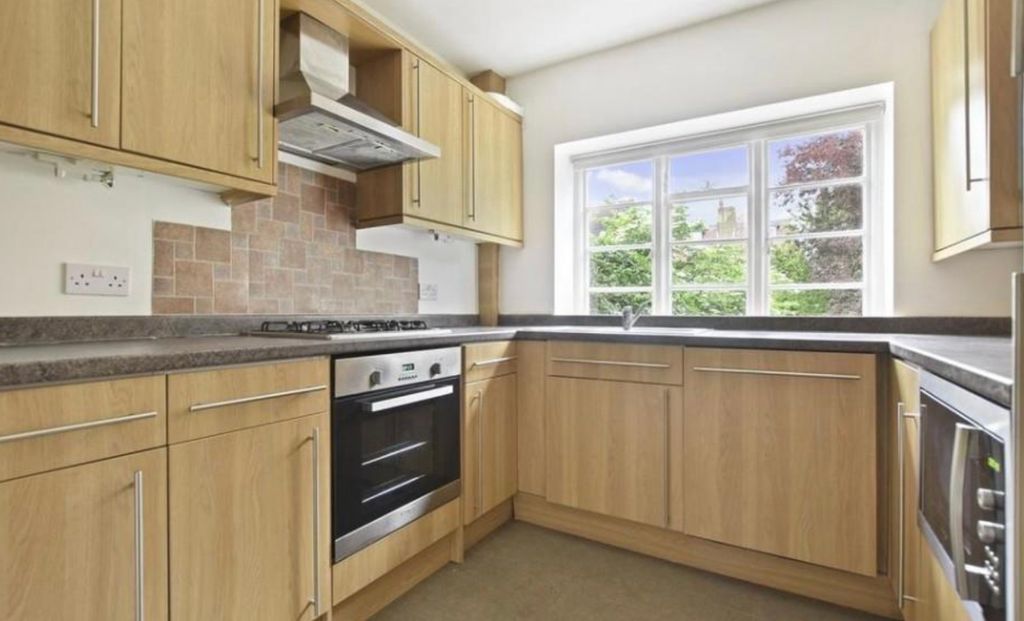 Property photo 2 of 7