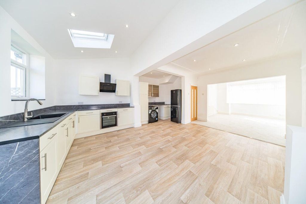 Property photo 2 of 15 77 Jeffereys Crescent Kitchen And Lounge.Jpg