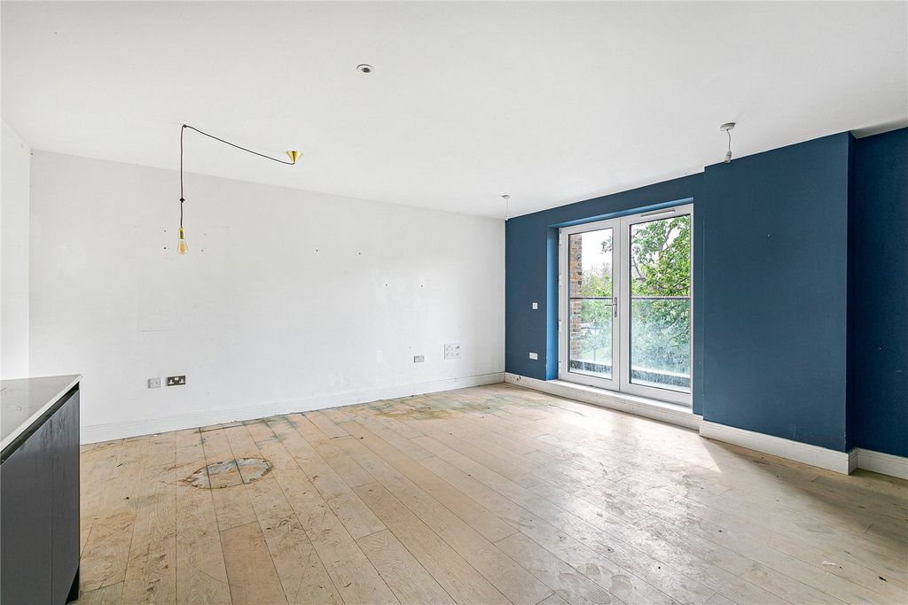 Property photo 3 of 25 Reception Room