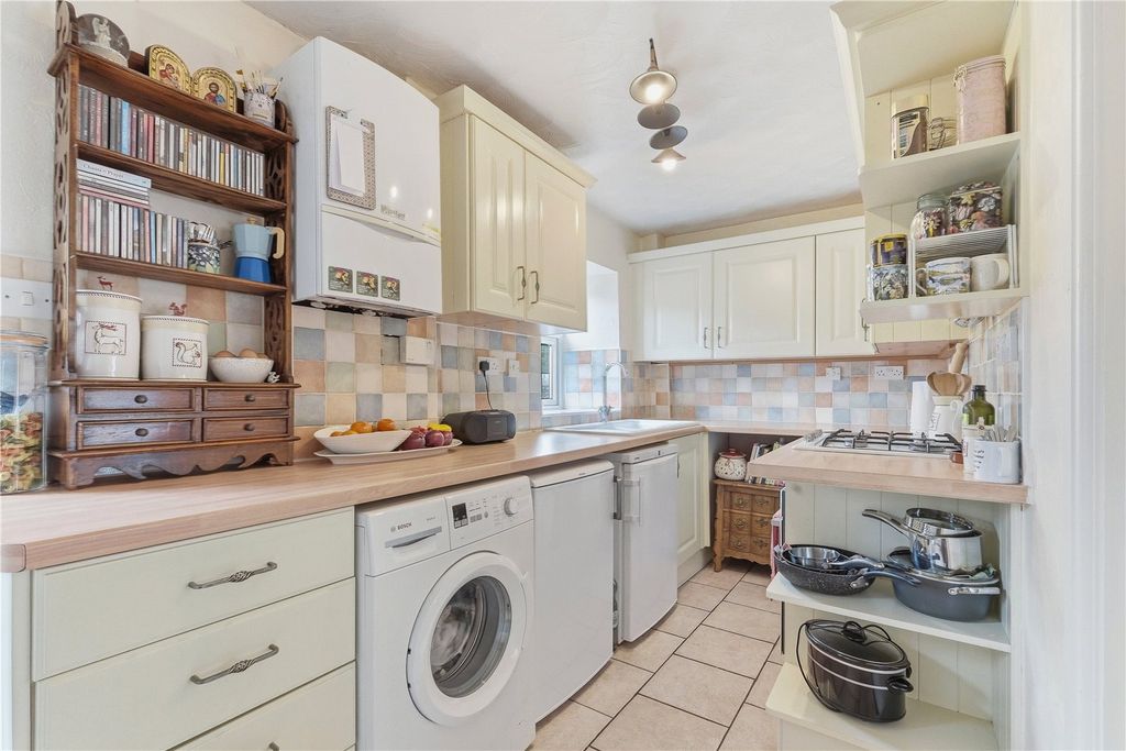 Property photo 3 of 15 Kitchen