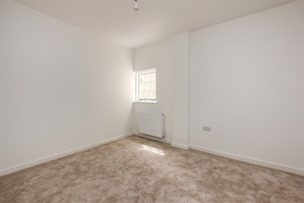 Additional image 7 of 2 bed flat for saleMontagu Street, Kettering NN16