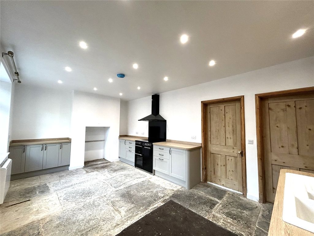 Property photo 2 of 11 Picture No. 08