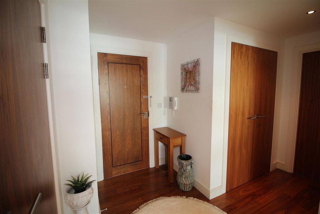 Property photo 2 of 8 Img_3016.Jpg