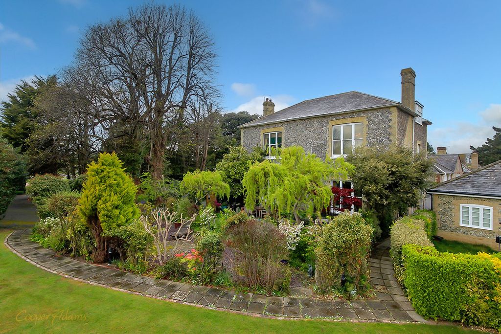 Property photo 1 of 15 Elevated Front