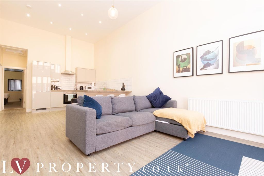 Property photo 2 of 13 N12.Jpg