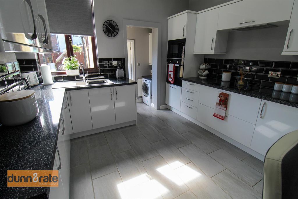 Property photo 3 of 17 Img_0882.Jpg