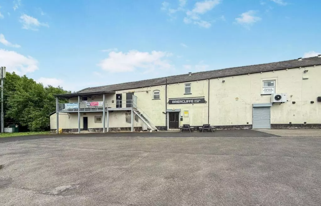 Property photo 1 of 12