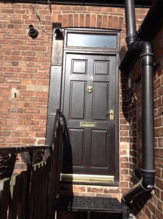 Property photo 1 of 8 Entrance