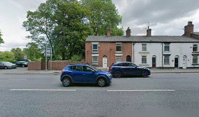 Property photo 1 of 1 2 Bed Terraced House For Sale London Road, Hazel Grove Sk76Aa