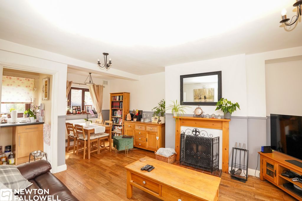 Property photo 2 of 14