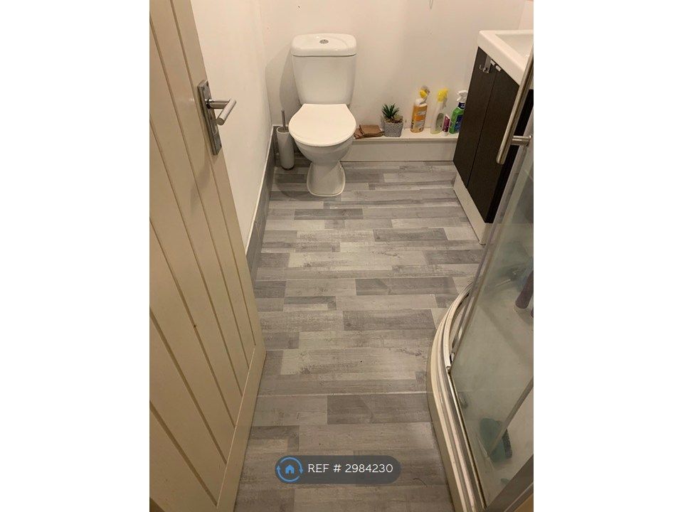Property photo 3 of 13 Shower Room