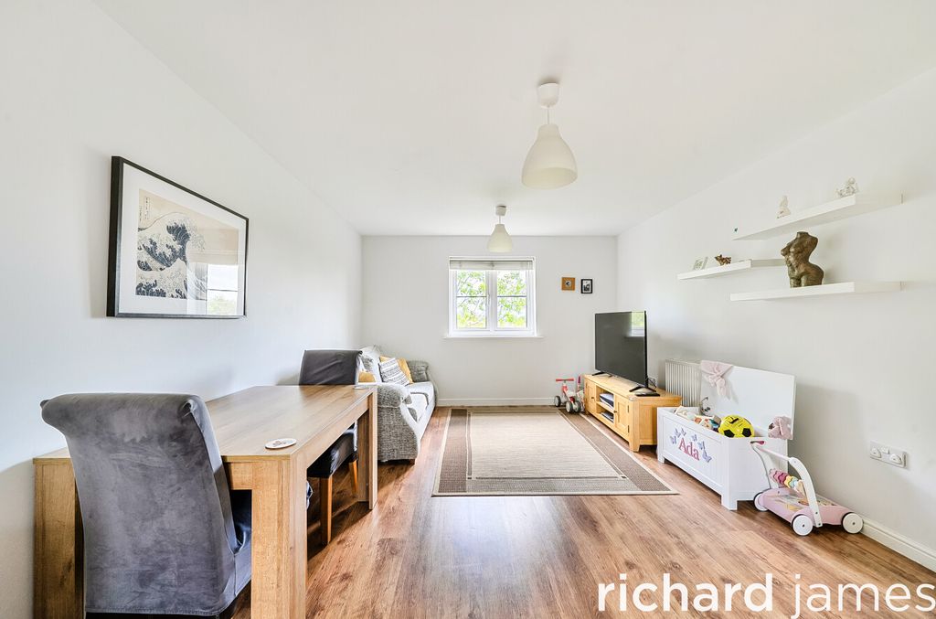Property photo 2 of 13 F4c614A659014B6796B54621370F6c44
