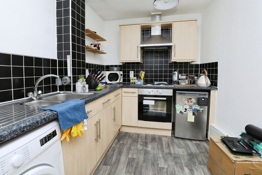 Property photo 1 of 16 Img_3621