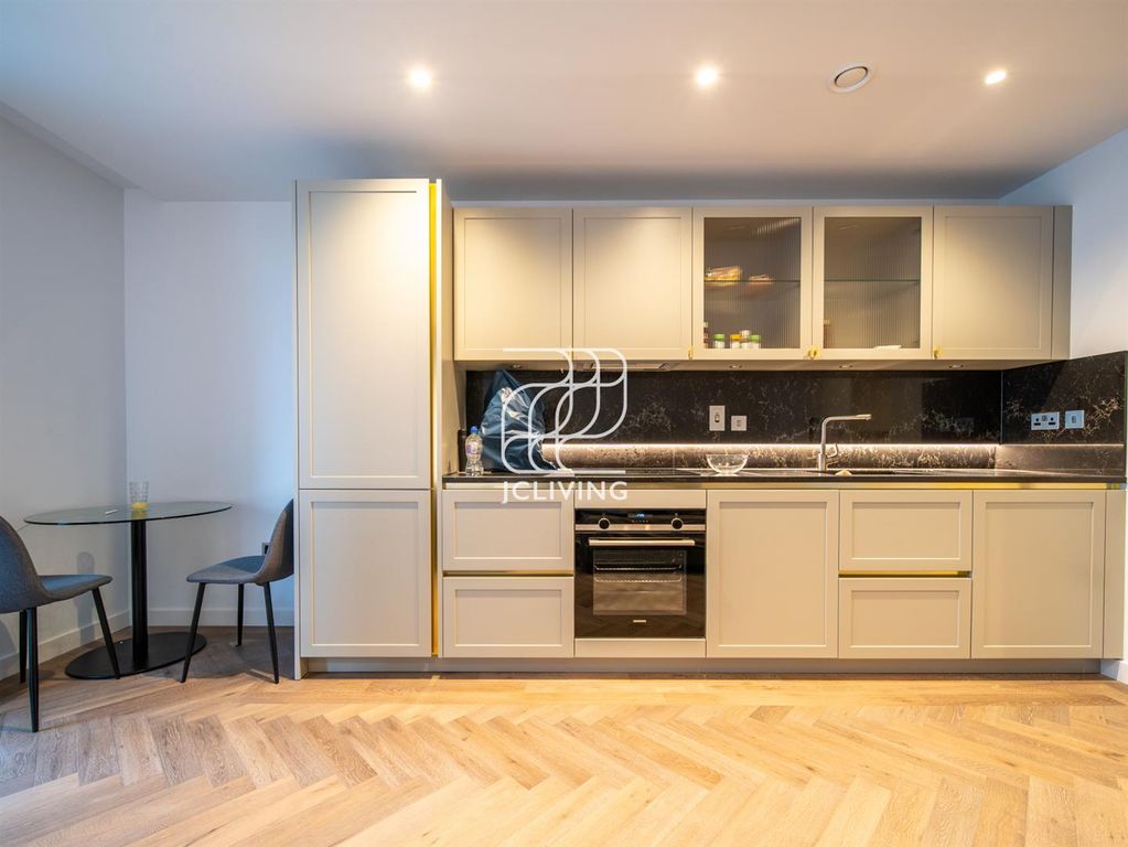 Property photo 2 of 7 92725Fd401033A1A91134Db100Fc2E11.Jpg