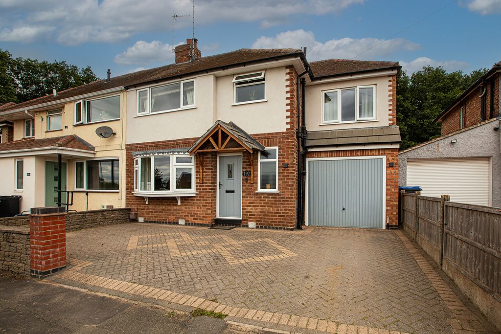 Property photo 2 of 30